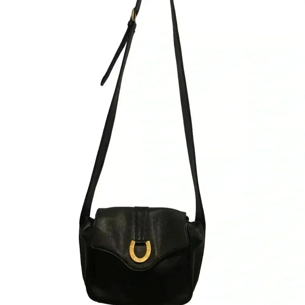 Gucci horsebit Leather Black
Crossbody Mini bag Used but in good condition - Picture 2 of 11